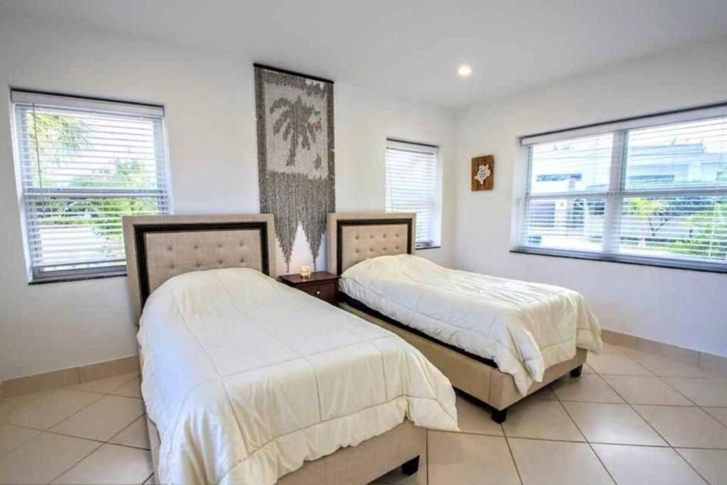 Swaying Palm Beach House ฟอร์ต ลอเดอร์เดล ภายนอก รูปภาพ